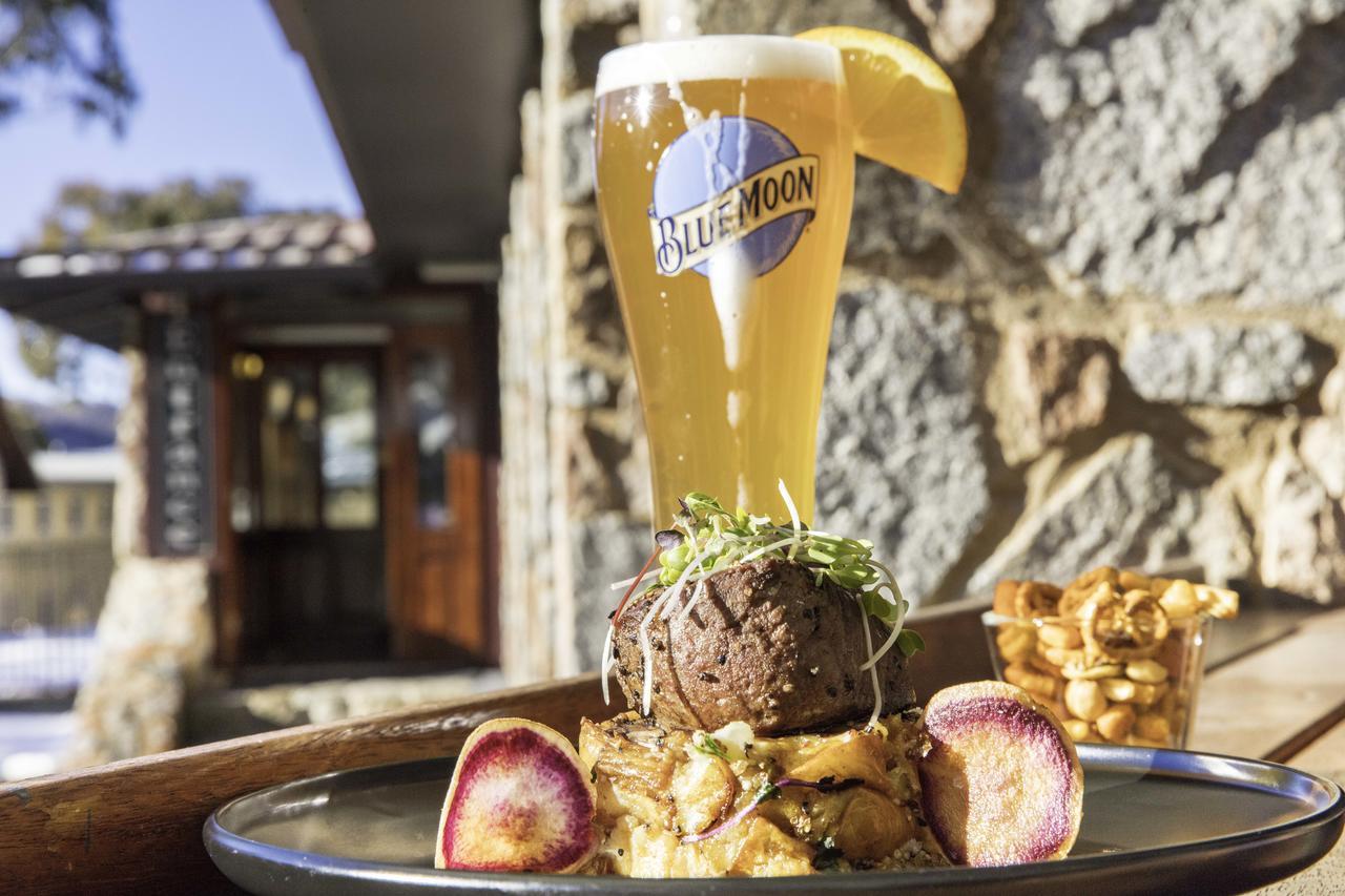 Bernti'S Mountain Inn Thredbo Exterior foto