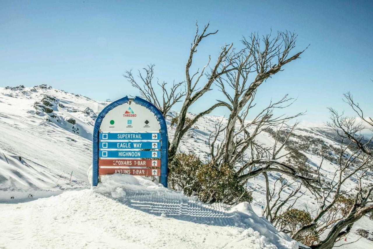 Bernti'S Mountain Inn Thredbo Exterior foto